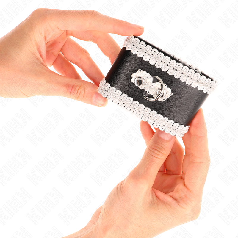 KINK - POLSO NERO CON PIZZO DECORATO BIANCO REGOLABILE 20-23 CM X 5,5 CM - immagine 3
